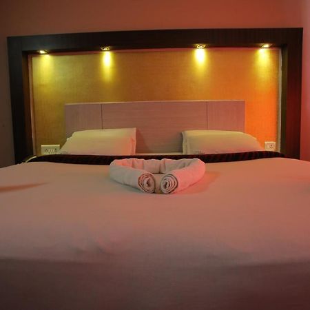أوتي Hotel City Palace المظهر الخارجي الصورة